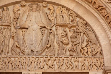 Kathedrale von Autun: Das Tympanon des Westportals: Christus beim Jüngsten Gericht: rechte Seite